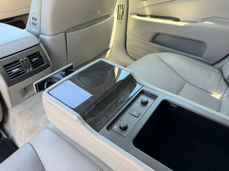 2010 Lexus LS 4th Gen - Image 13 of 20