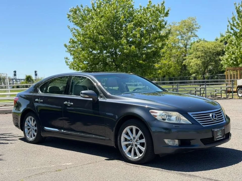 2010 Lexus LS 4th Gen - Image 4 of 20