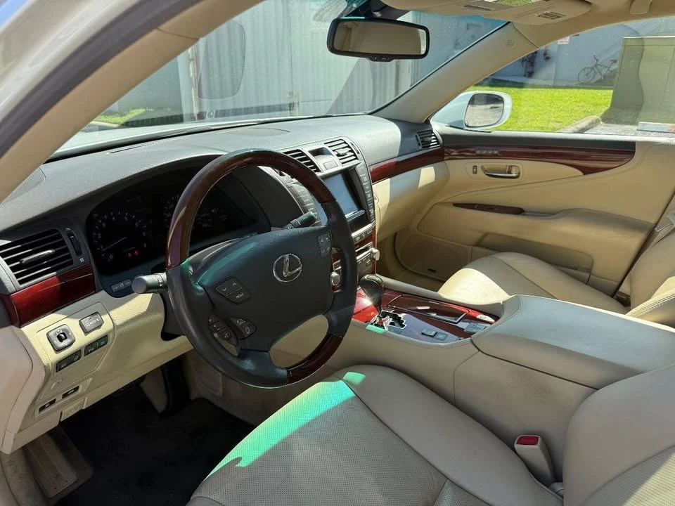 2010 Lexus LS 4th Gen - Image 6 of 19