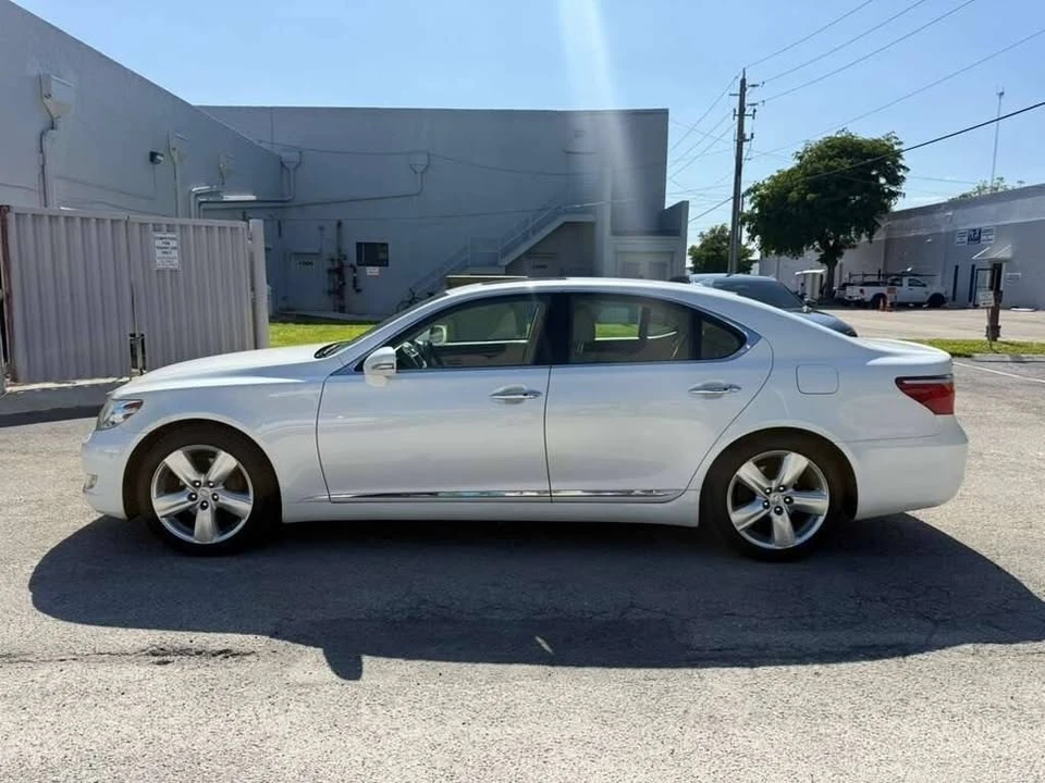 2010 Lexus LS 4th Gen - Image 4 of 19