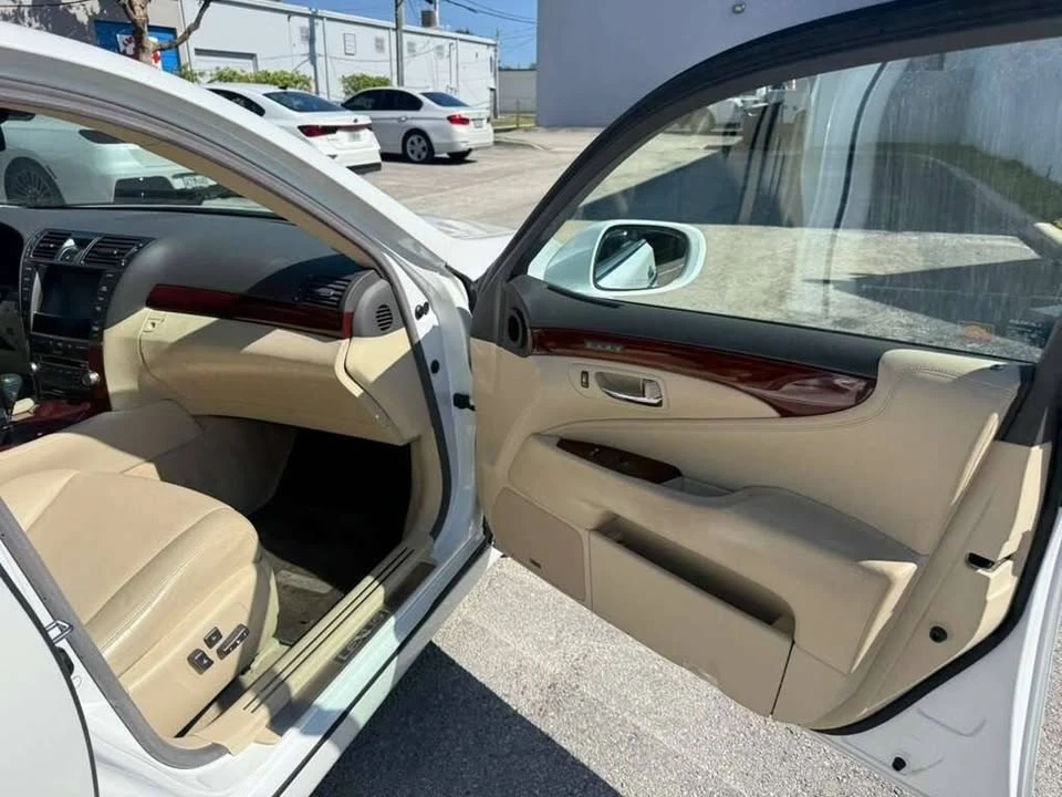 2010 Lexus LS 4th Gen - Image 19 of 19