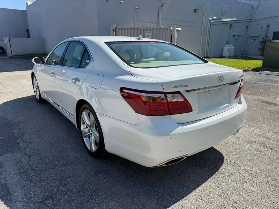 2010 Lexus LS 4th Gen - Image 5 of 19