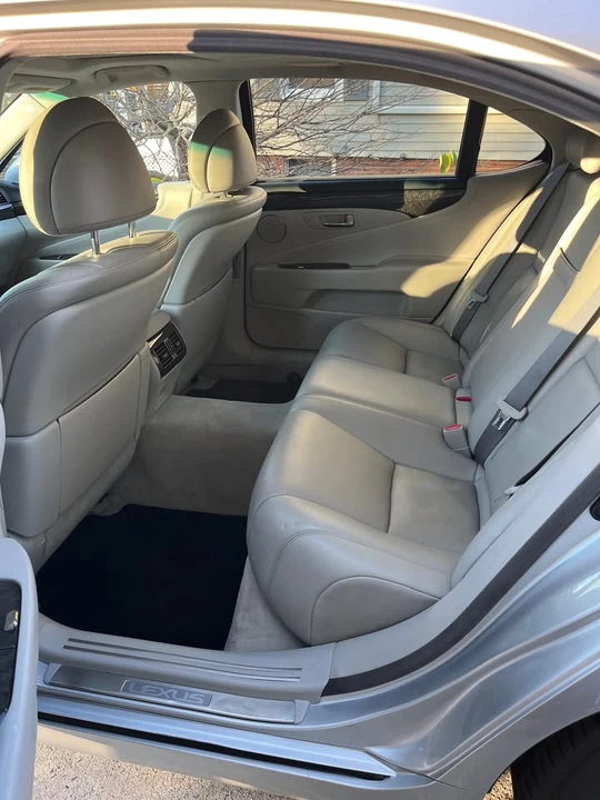 2010 Lexus LS 4th Gen - Image 5 of 14