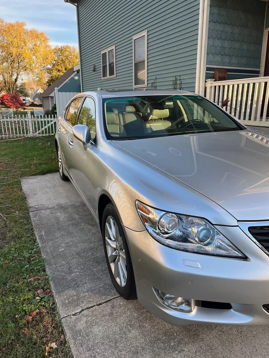 2010 Lexus LS 4th Gen - Image 4 of 14