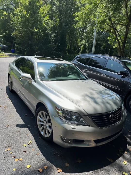 2010 Lexus LS 4th Gen - Image 13 of 14