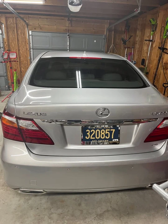2010 Lexus LS 4th Gen - Image 11 of 14