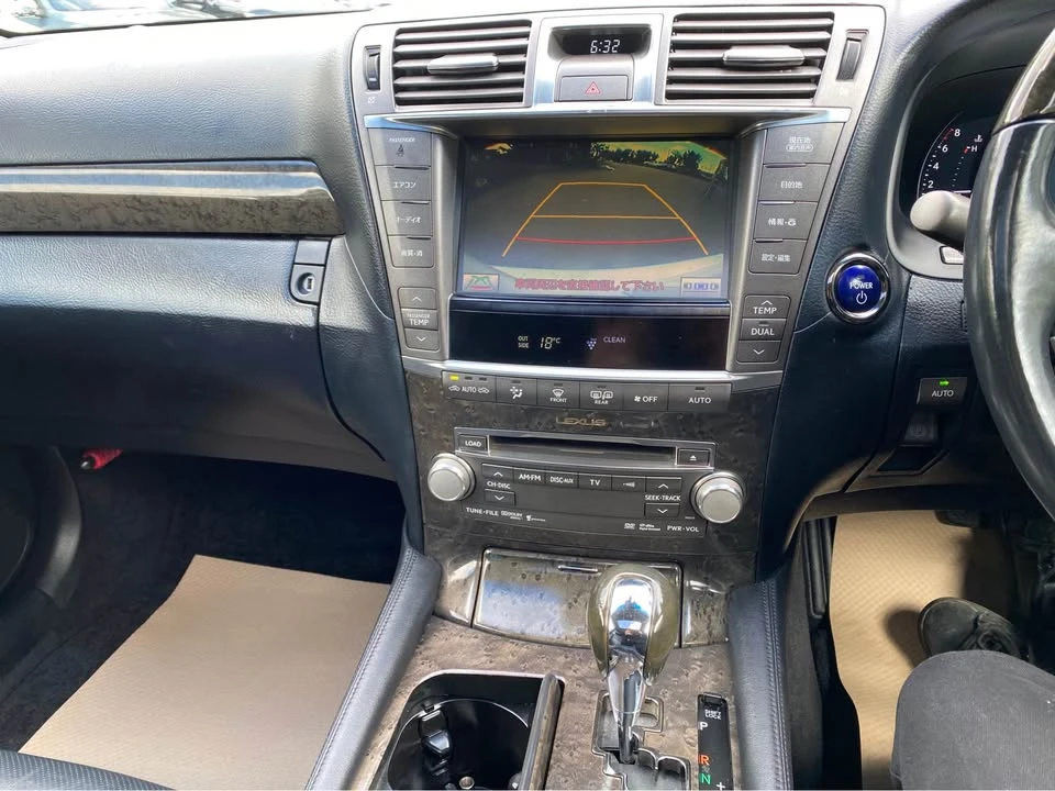 2010 Lexus LS 4th Gen - Image 12 of 19