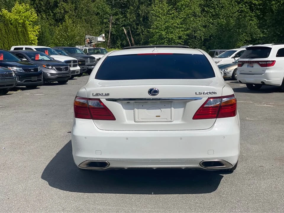 2010 Lexus LS 4th Gen - Image 5 of 19