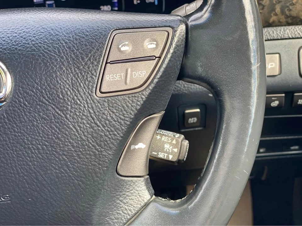 2010 Lexus LS 4th Gen - Image 14 of 19