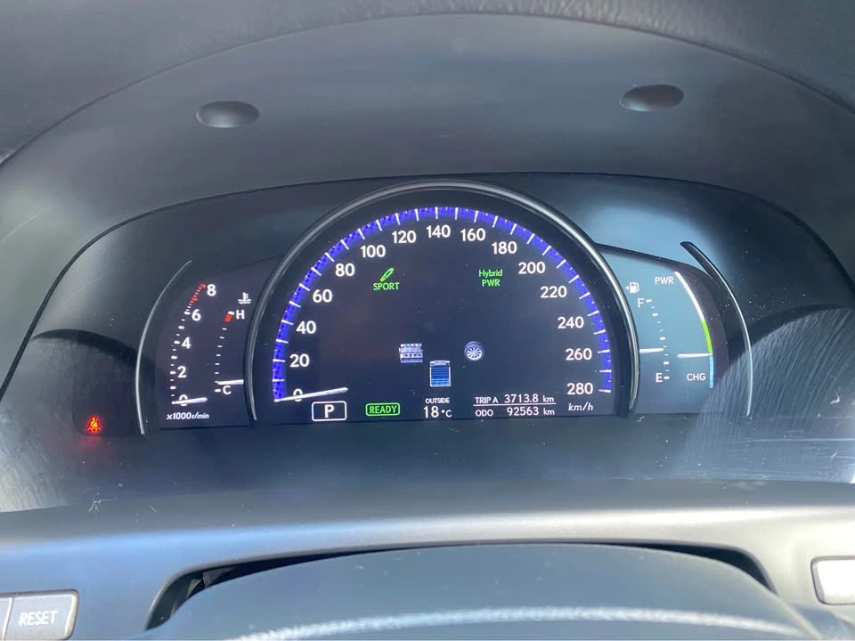 2010 Lexus LS 4th Gen - Image 11 of 19