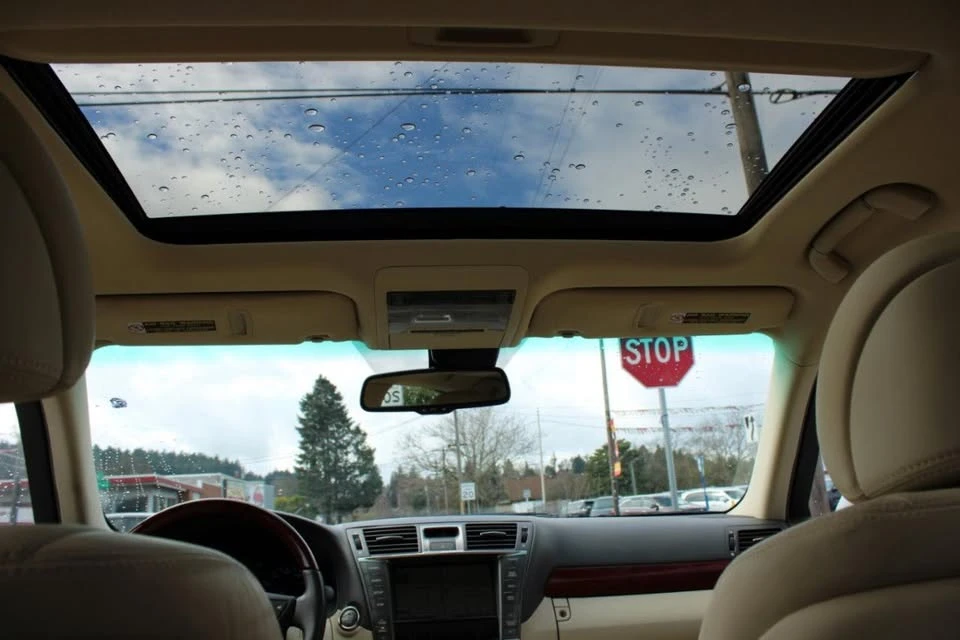 2010 Lexus LS 4th Gen - Image 12 of 18
