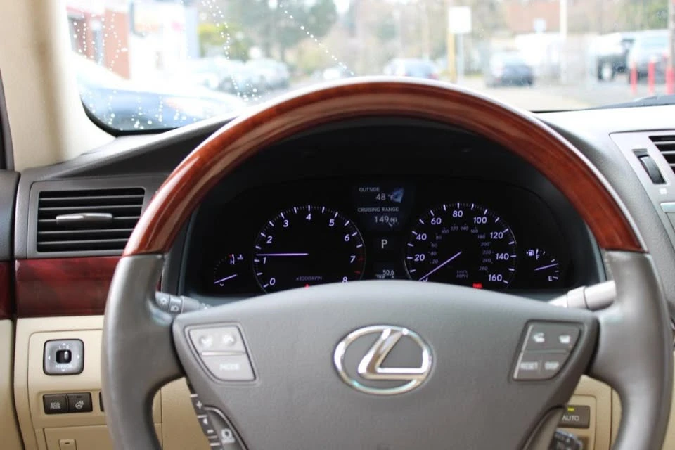 2010 Lexus LS 4th Gen - Image 8 of 18