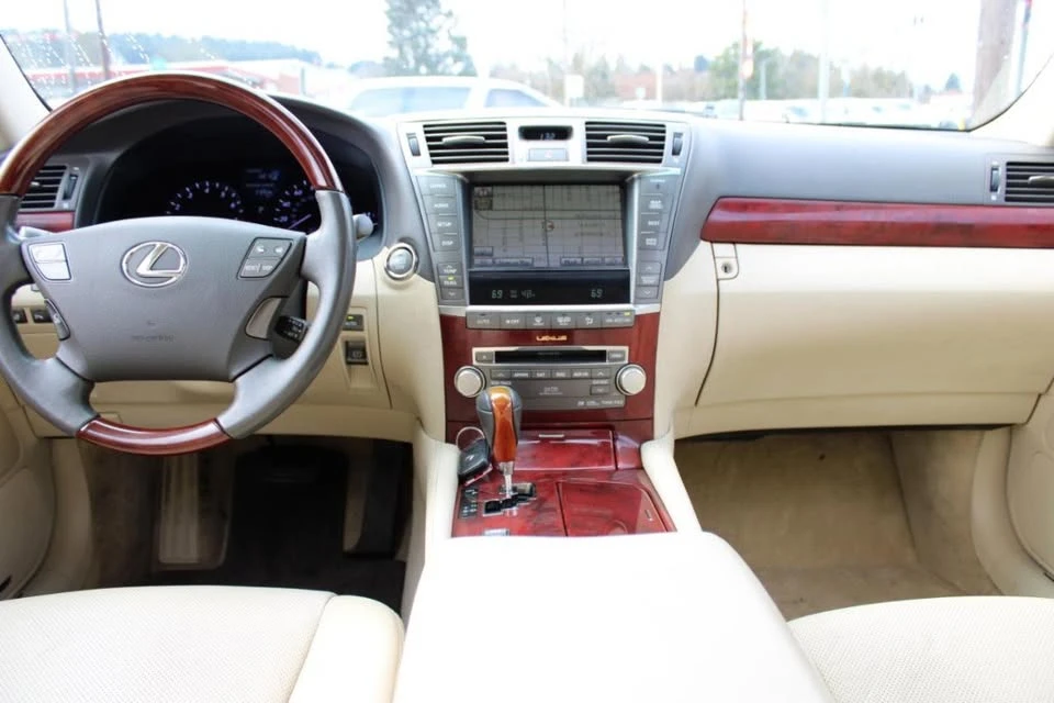 2010 Lexus LS 4th Gen - Image 10 of 18