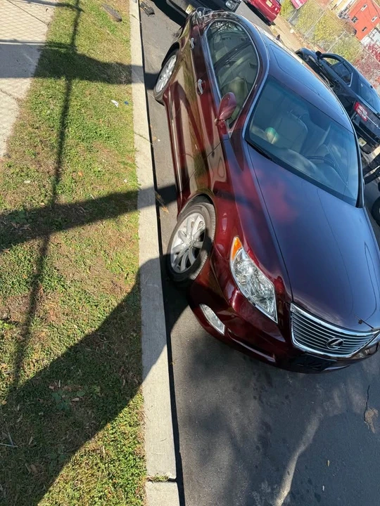 2010 Lexus LS 4th Gen - Image 2 of 8