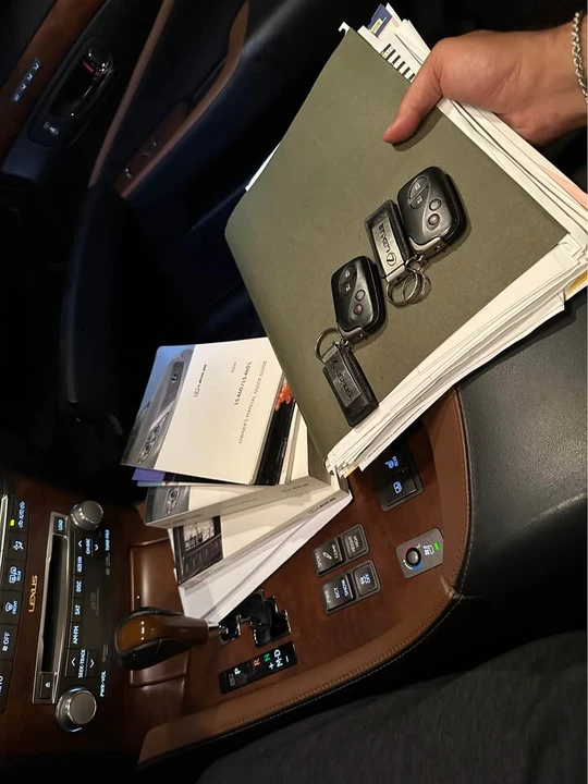 2010 Lexus LS 4th Gen - Image 13 of 20