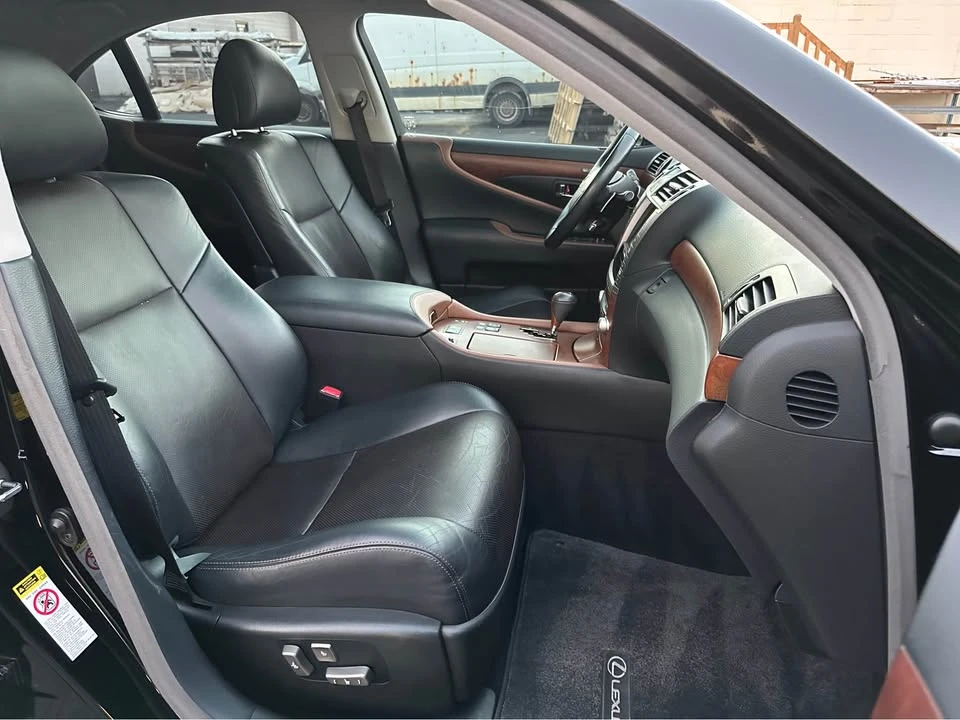 2010 Lexus LS 4th Gen - Image 15 of 20