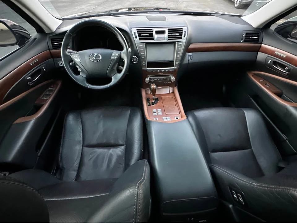 2010 Lexus LS 4th Gen - Image 11 of 20