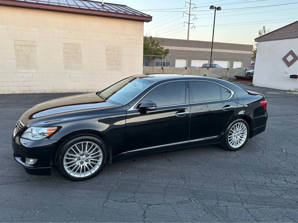 2010 Lexus LS 4th Gen - Image 9 of 20