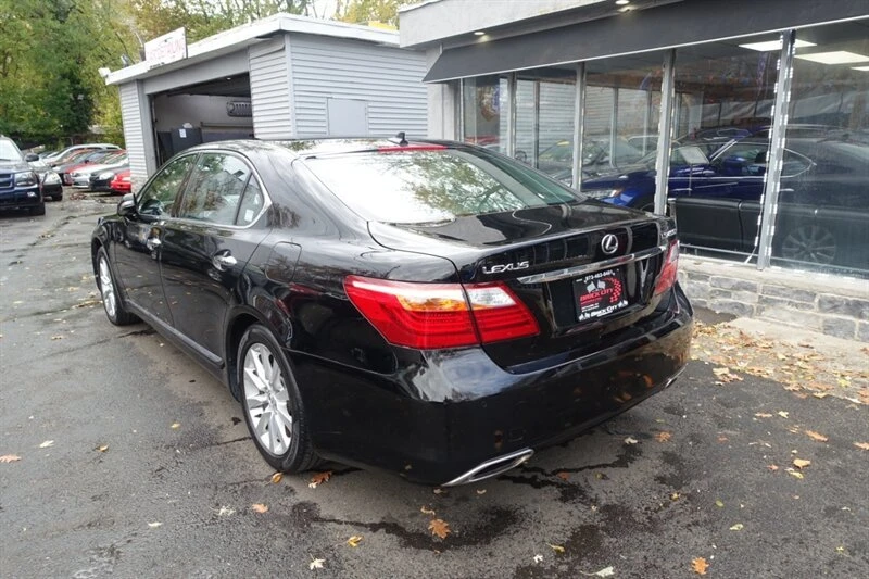 2010 Lexus LS 4th Gen - Image 7 of 18
