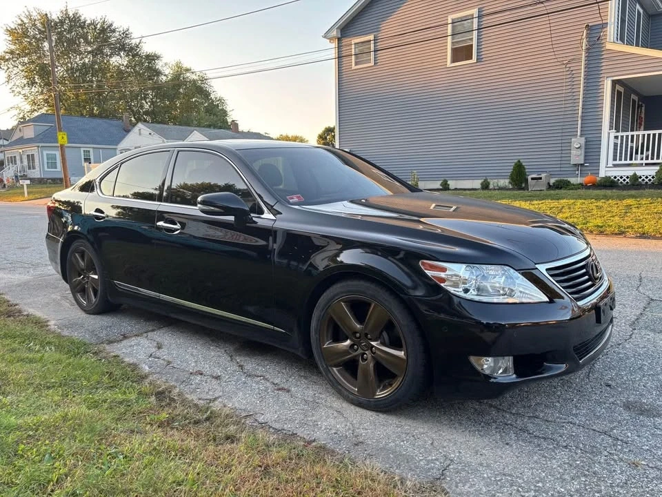 2010 Lexus LS 4th Gen - Image 2 of 4