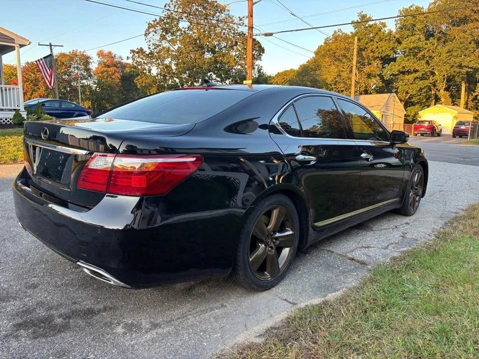 2010 Lexus LS 4th Gen - Image 3 of 4