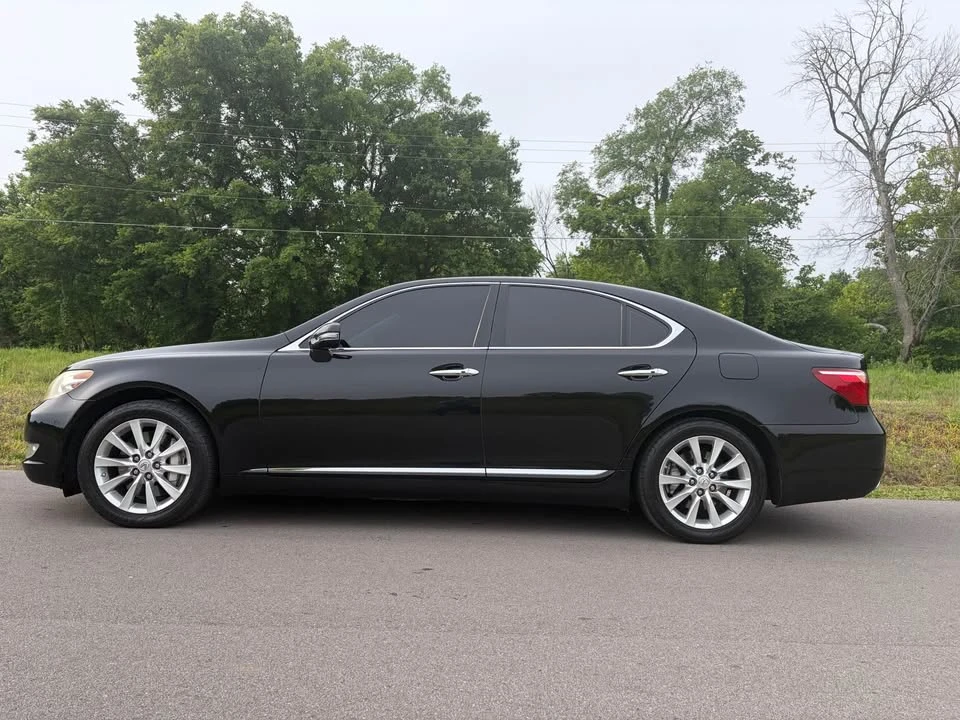 2010 Lexus LS 4th Gen - Image 3 of 8