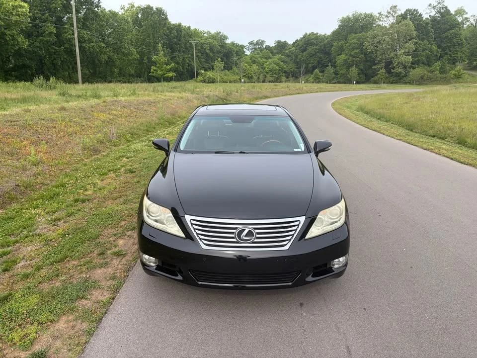 2010 Lexus LS 4th Gen - Image 5 of 8