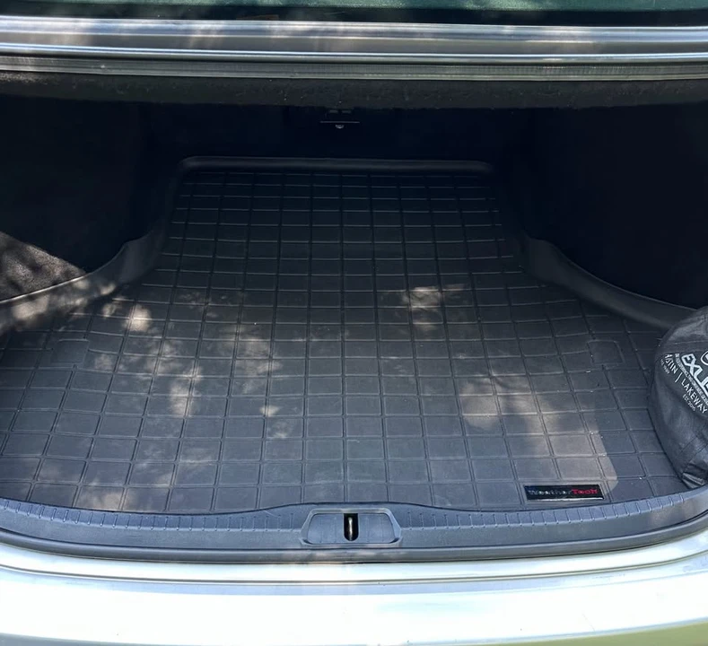 2010 Lexus LS 4th Gen - Image 10 of 13