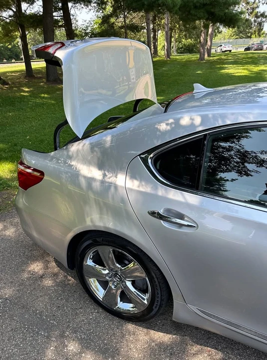 2010 Lexus LS 4th Gen - Image 12 of 13