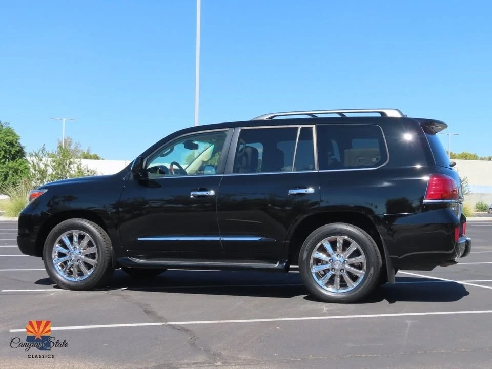 2010 Lexus LX 3rd Gen - Image 9 of 19