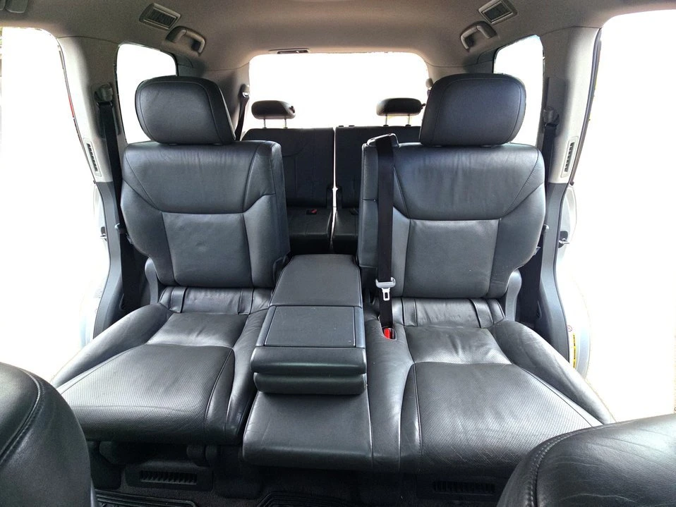 2010 Lexus LX 3rd Gen - Image 14 of 19