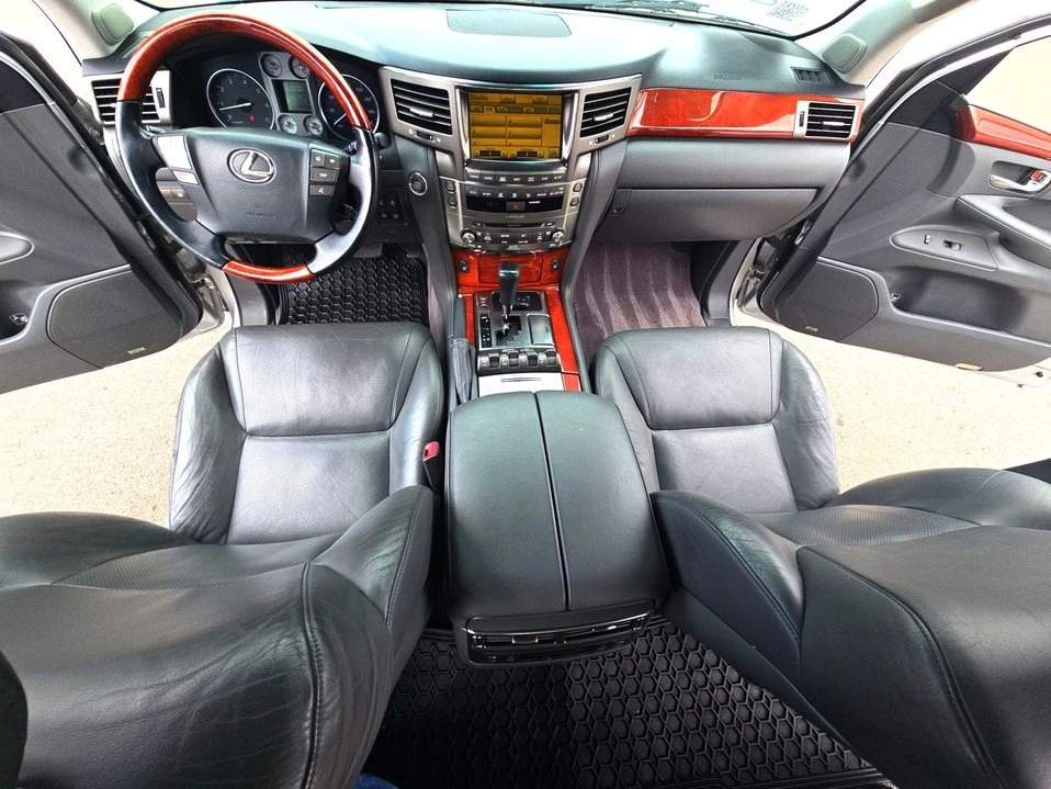 2010 Lexus LX 3rd Gen - Image 15 of 19