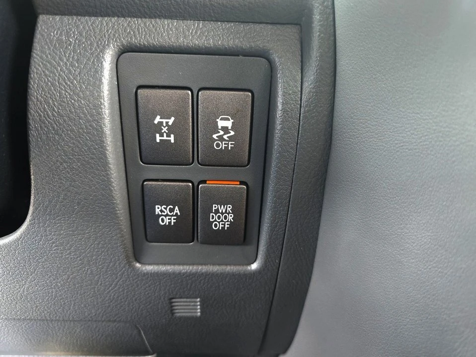 2010 Lexus LX 3rd Gen - Image 19 of 19
