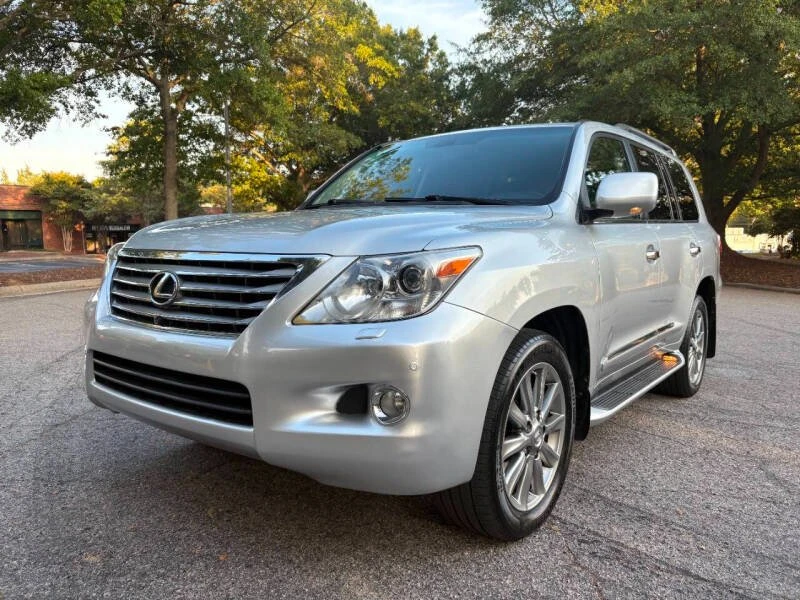 2010 Lexus LX 3rd Gen - Image 19 of 19