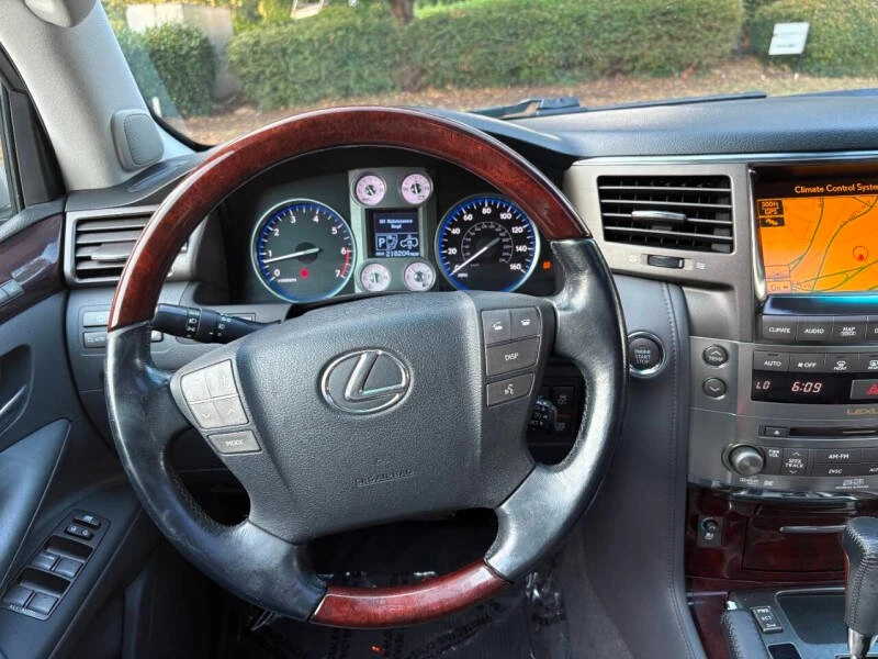 2010 Lexus LX 3rd Gen - Image 10 of 19