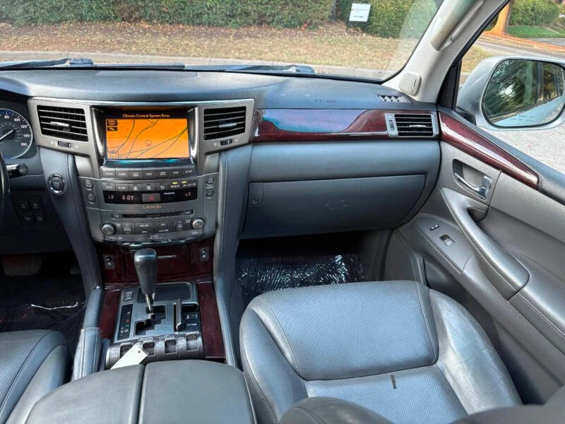 2010 Lexus LX 3rd Gen - Image 12 of 19