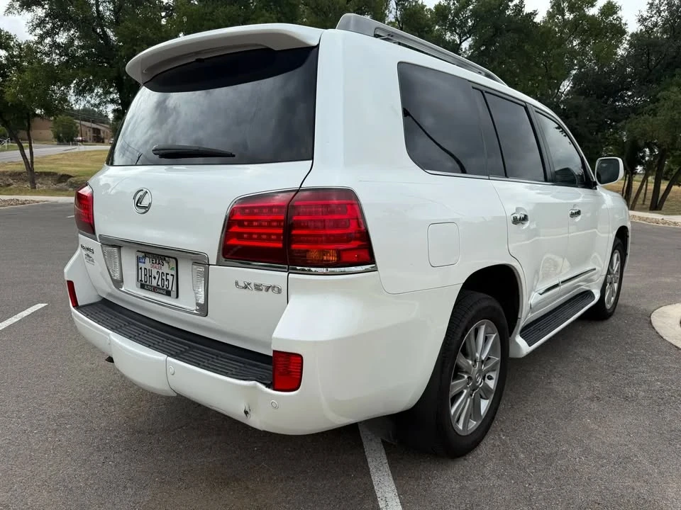 2010 Lexus LX 3rd Gen - Image 6 of 19