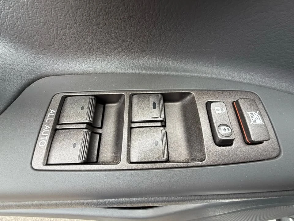 2010 Lexus LX 3rd Gen - Image 14 of 19