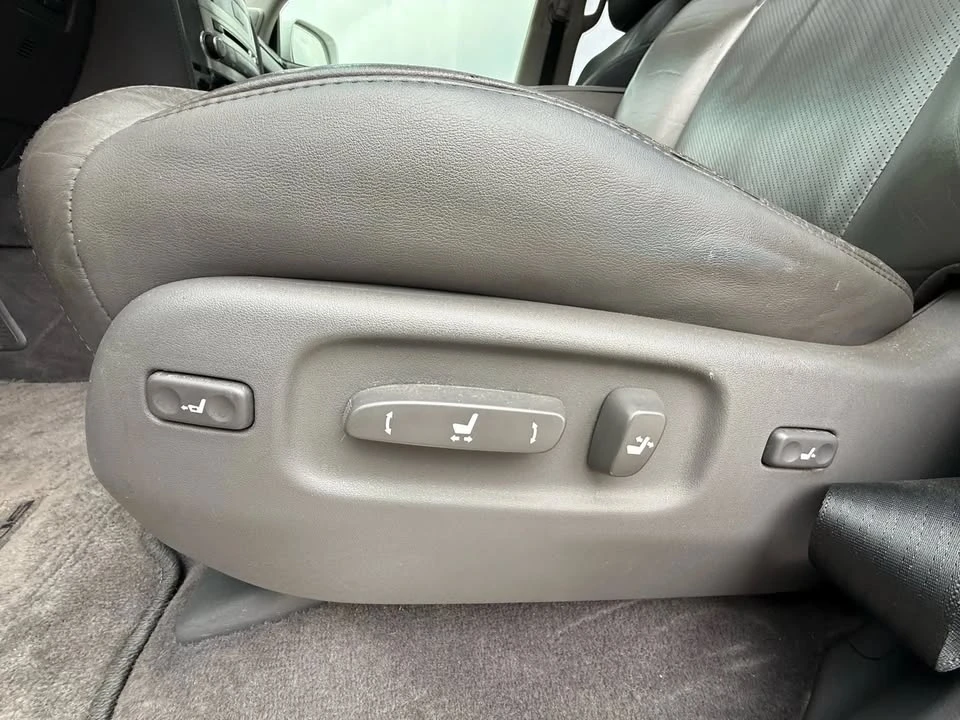 2010 Lexus LX 3rd Gen - Image 13 of 19
