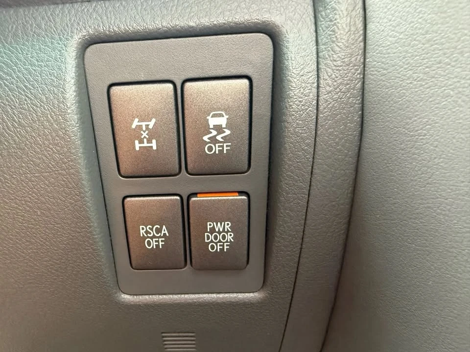 2010 Lexus LX 3rd Gen - Image 19 of 19
