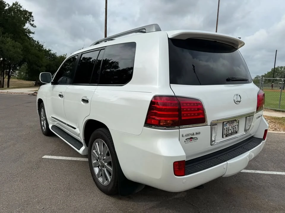 2010 Lexus LX 3rd Gen - Image 7 of 19