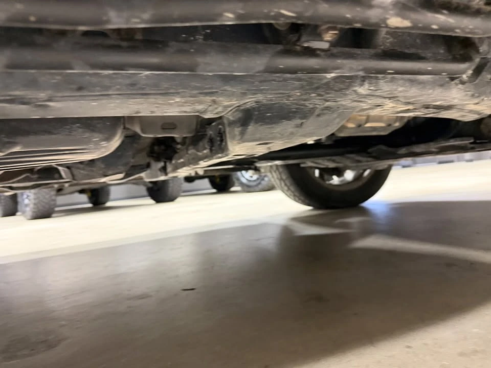 2010 Lexus LX 3rd Gen - Image 19 of 20
