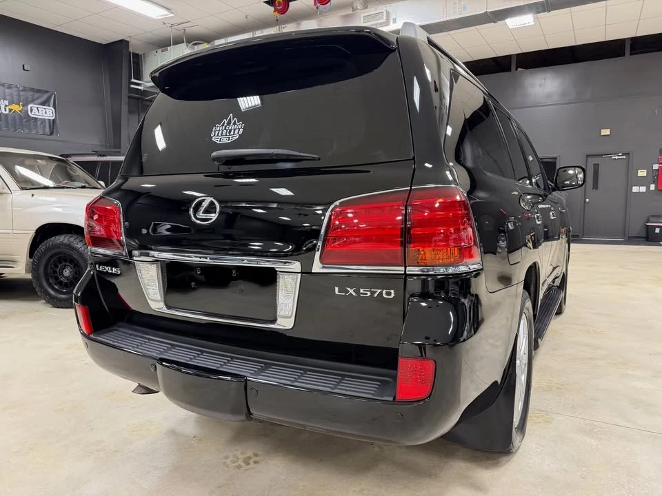 2010 Lexus LX 3rd Gen - Image 9 of 20