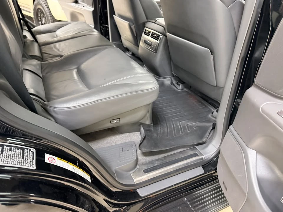 2010 Lexus LX 3rd Gen - Image 17 of 20