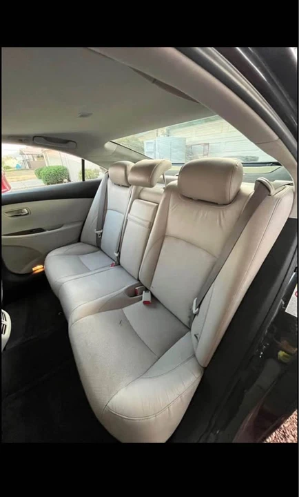 2010 Lexus ES 5th Gen - Image 7 of 8