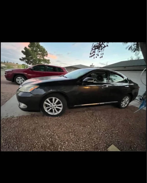 2010 Lexus ES 5th Gen - Image 2 of 8