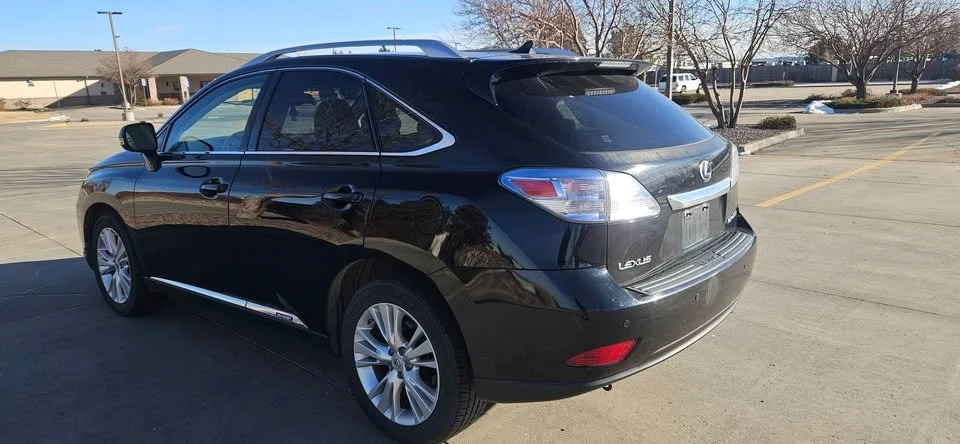 2010 Lexus RX 3rd Gen - Image 6 of 16
