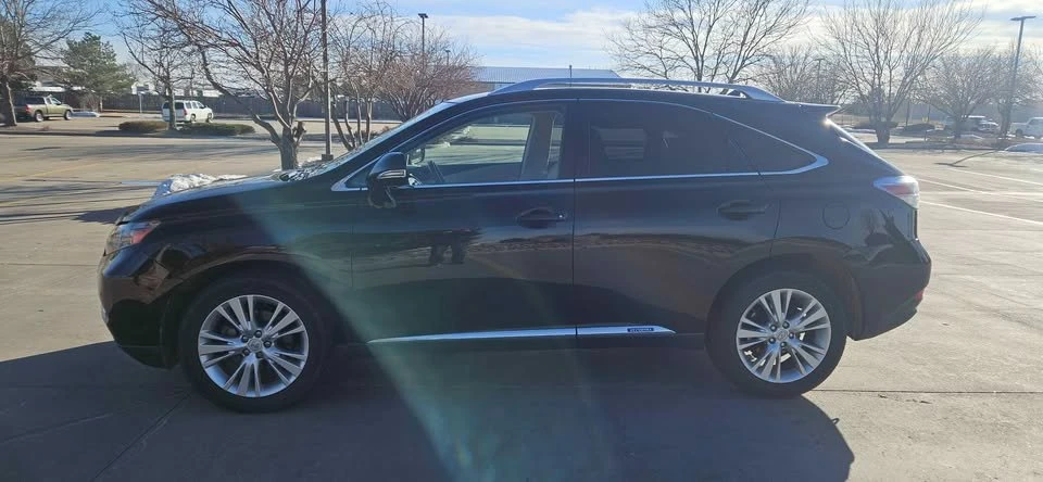 2010 Lexus RX 3rd Gen - Image 7 of 16