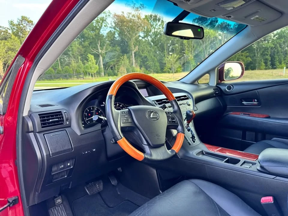 2010 Lexus RX 3rd Gen - Image 14 of 18