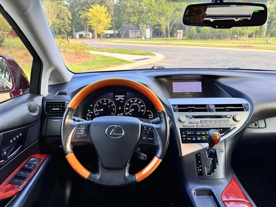 2010 Lexus RX 3rd Gen - Image 8 of 18